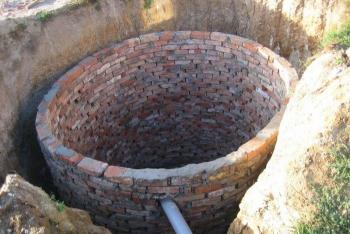 Выгребная яма для туалета – как сделать на даче?